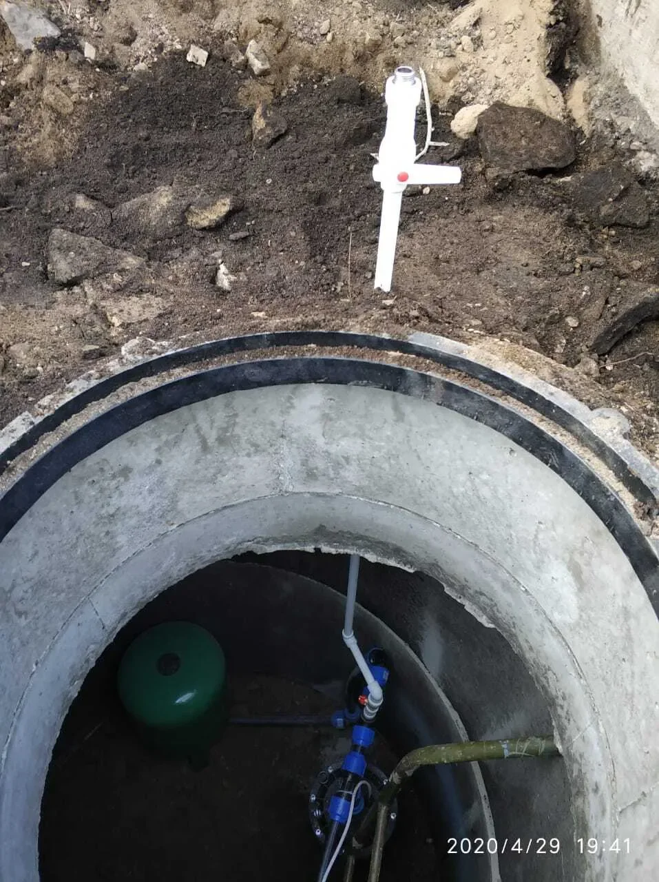 Водоснабжение дома из скважины: кессон из колец и ввод, фото 5